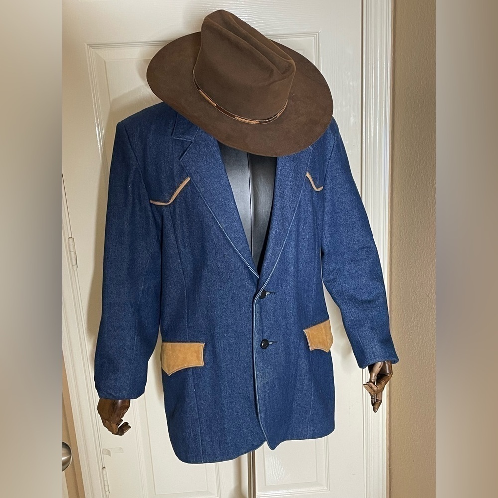 Men's Navy Blue Wool Blend Blazer with Tan Suede Accents - Picture 5 of 12